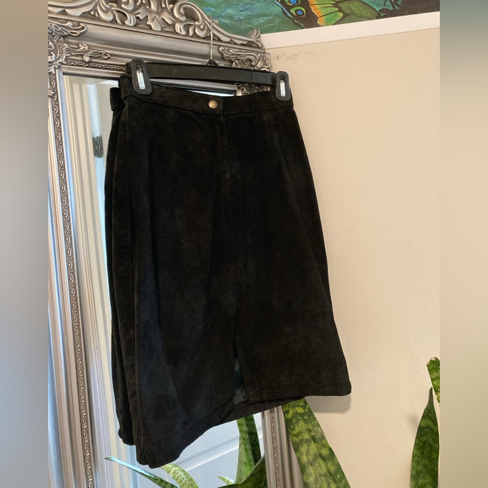 Forenza black leather suede mini skirt, size 4